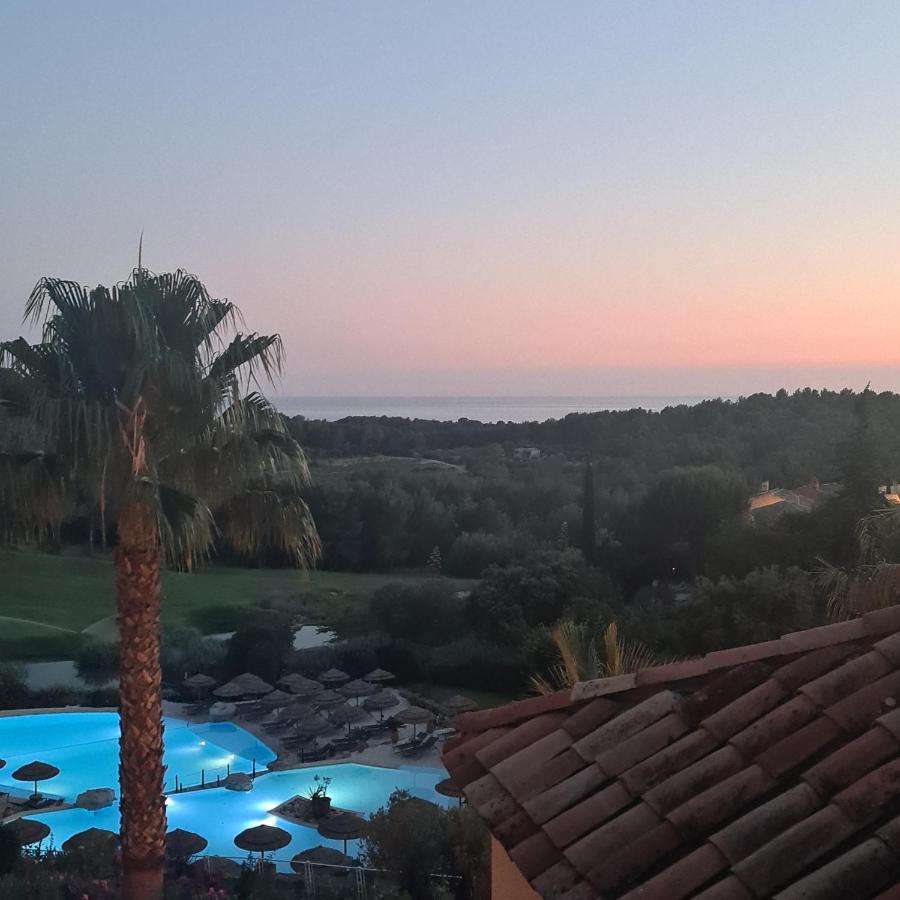 Superbe Villa-Domaine Avec Golf Piscine Et Tennis Saint-Cyr-sur-Mer Bagian luar foto