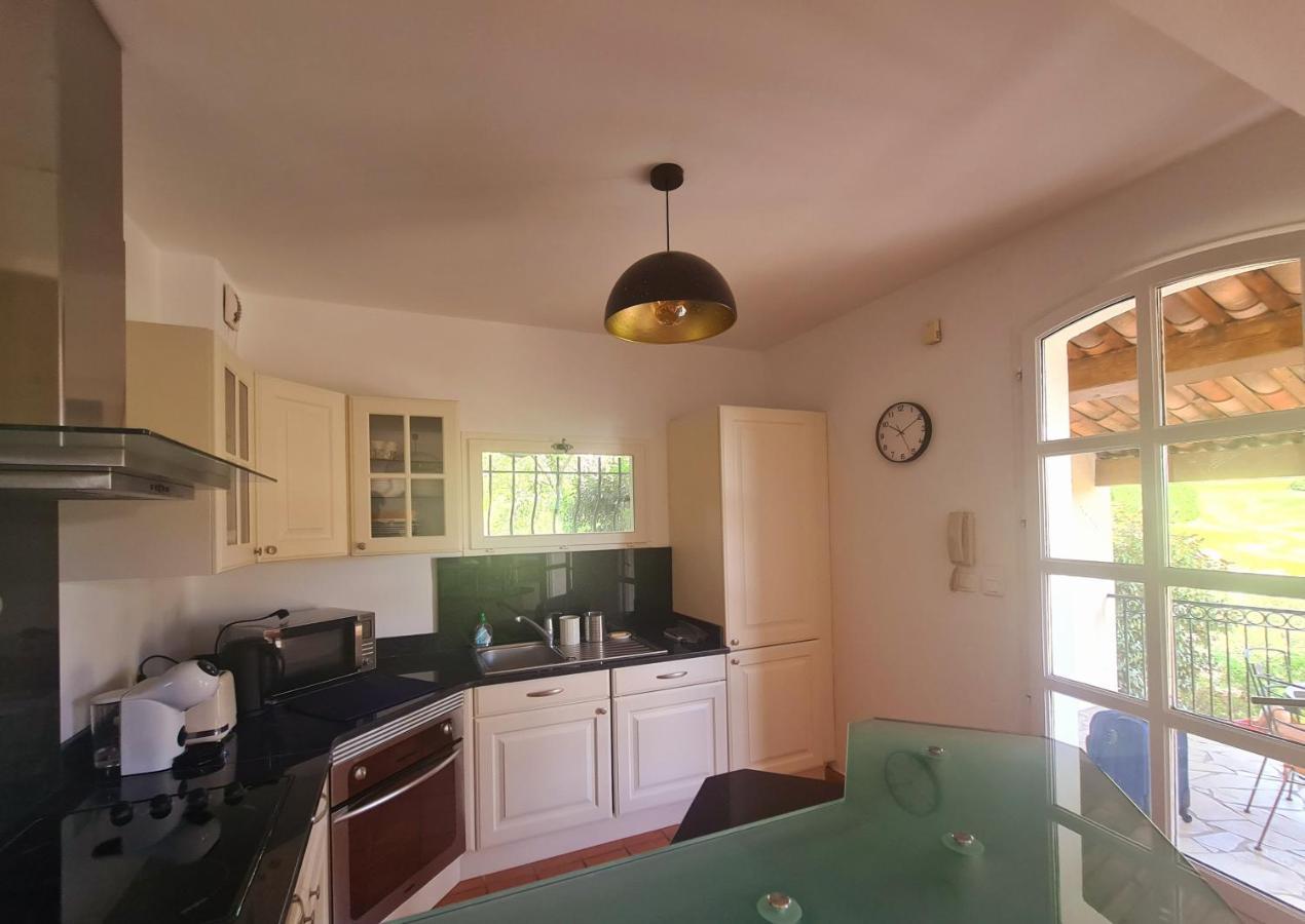 Superbe Villa-Domaine Avec Golf Piscine Et Tennis Saint-Cyr-sur-Mer Bagian luar foto