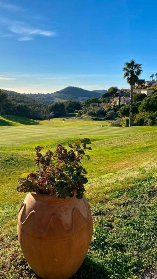 Superbe Villa-Domaine Avec Golf Piscine Et Tennis Saint-Cyr-sur-Mer Bagian luar foto