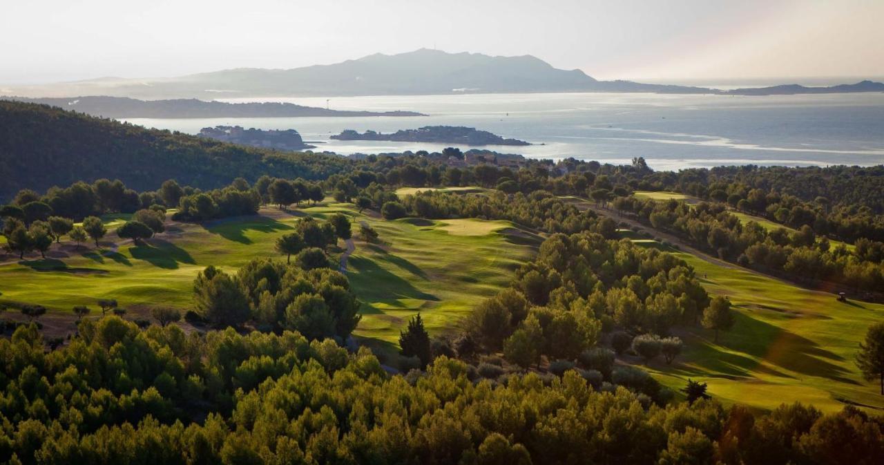 Superbe Villa-Domaine Avec Golf Piscine Et Tennis Saint-Cyr-sur-Mer Bagian luar foto