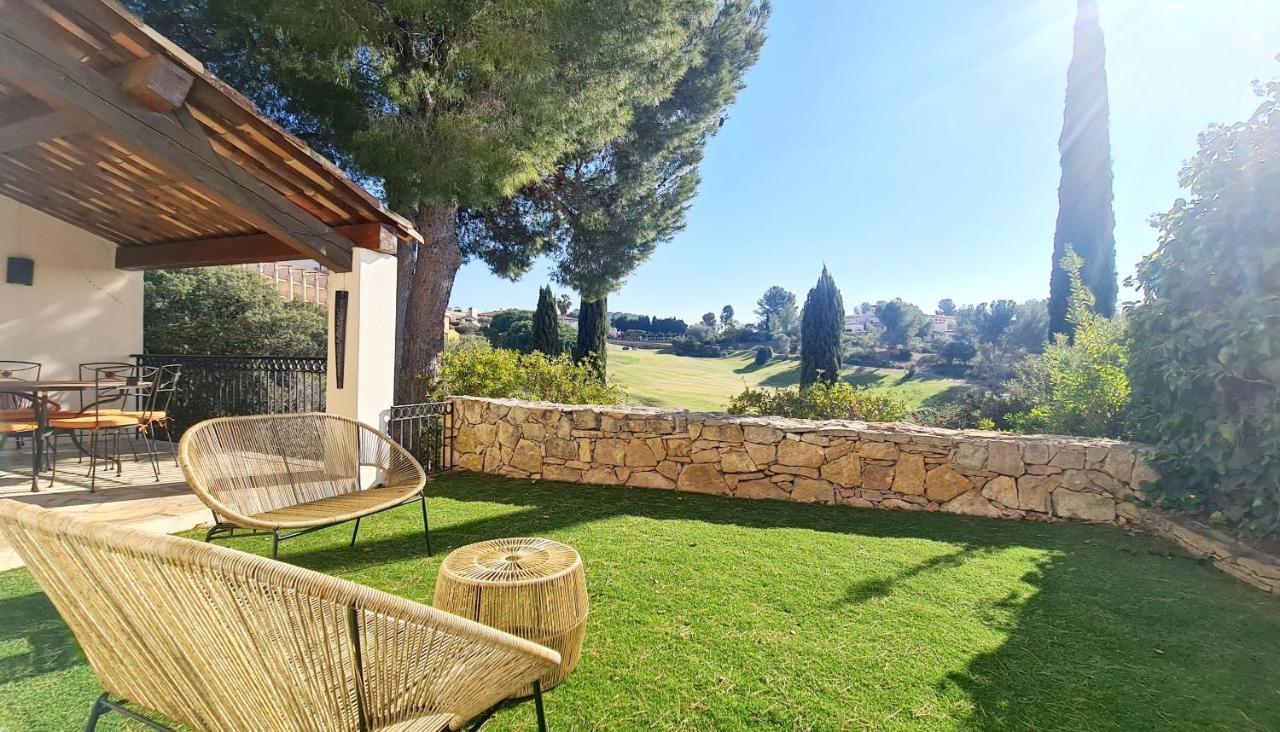 Superbe Villa-Domaine Avec Golf Piscine Et Tennis Saint-Cyr-sur-Mer Bagian luar foto