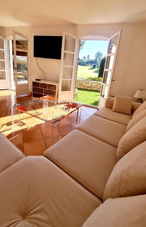 Superbe Villa-Domaine Avec Golf Piscine Et Tennis Saint-Cyr-sur-Mer Bagian luar foto
