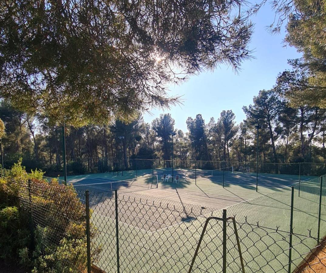 Superbe Villa-Domaine Avec Golf Piscine Et Tennis Saint-Cyr-sur-Mer Bagian luar foto