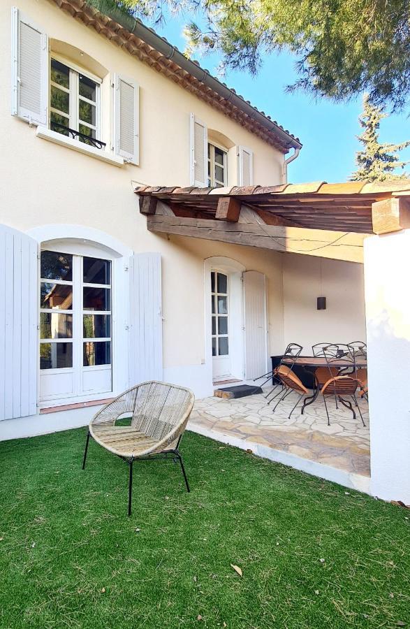 Superbe Villa-Domaine Avec Golf Piscine Et Tennis Saint-Cyr-sur-Mer Bagian luar foto