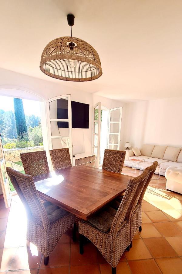 Superbe Villa-Domaine Avec Golf Piscine Et Tennis Saint-Cyr-sur-Mer Bagian luar foto